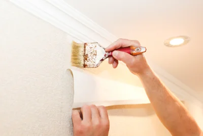 Pose de papier peint au Luot — revêtements muraux et toiles de verre